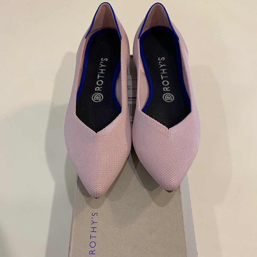 Pretty Pointed-Toe flat 🛍️